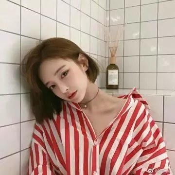 翠迪斗黑猫